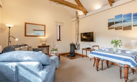 1 Bed in Little Haven 1