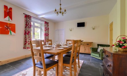 8 Bed in Machynlleth 5