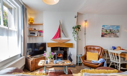 2 Bed in Beaumaris 2