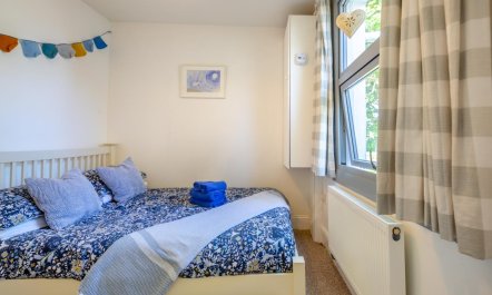 2 Bed in Beaumaris 8