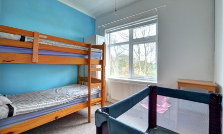 6 Bed in Scarborough 7