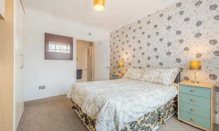 6 Bed in Scarborough 4