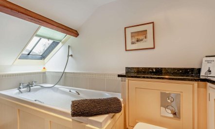 3 Bed in Staithes 3