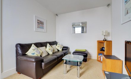 1 Bed in Looe 4