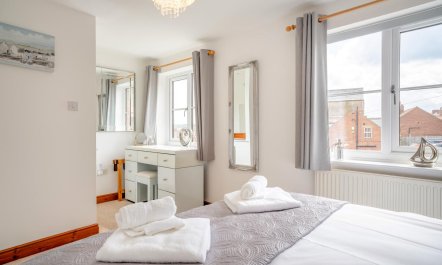 3 Bed in Whitby 9