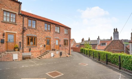 3 Bed in Whitby 2
