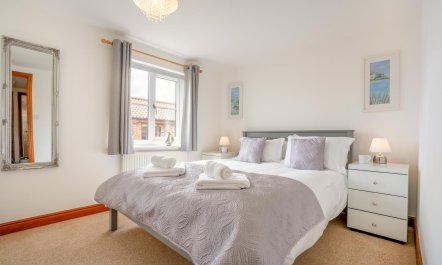 3 Bed in Whitby 1