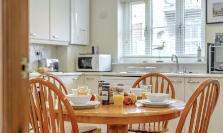 3 Bed in Whitby 8