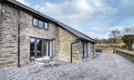 2 Bed in Machynlleth 1