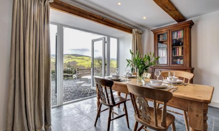 2 Bed in Machynlleth 6