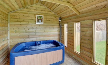 1 Bed in Tiverton 1