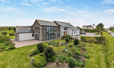 6 Bed in Padstow 2