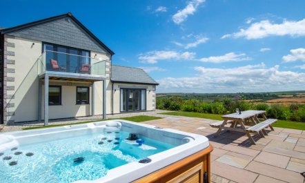 6 Bed in Padstow 1