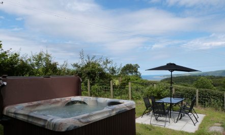 4 Bed in Aberystwyth 1