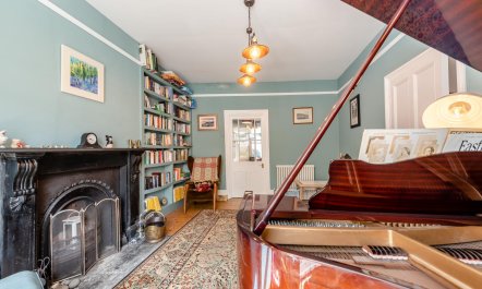 3 Bed in Llansteffan 1