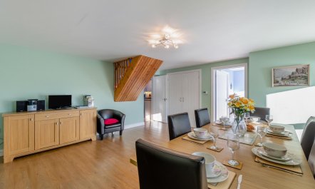 3 Bed in Aberystwyth 1