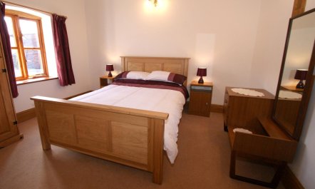 1 Bed in Nr Brampton 5