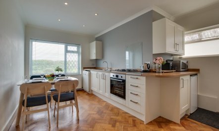 3 Bed in Porthcawl 4