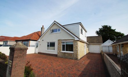 3 Bed in Porthcawl 1