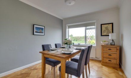 3 Bed in Porthcawl 3