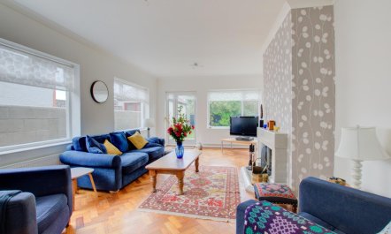 3 Bed in Porthcawl 2