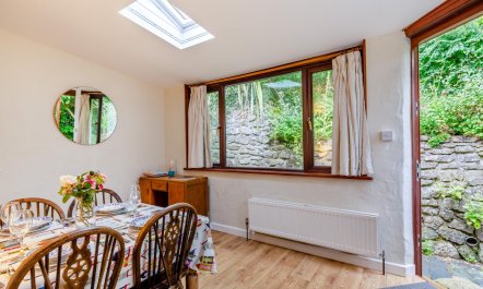 2 Bed in Porkellis 3