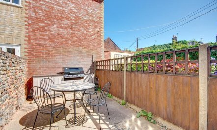 2 Bed in Southwold 9