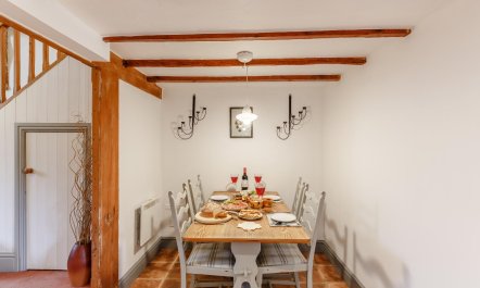 2 Bed in Montgomery 8