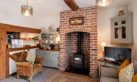 2 Bed in Montgomery 1