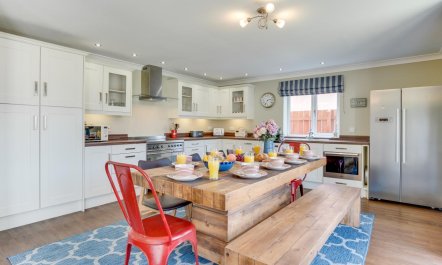 5 Bed in Seahouses 2