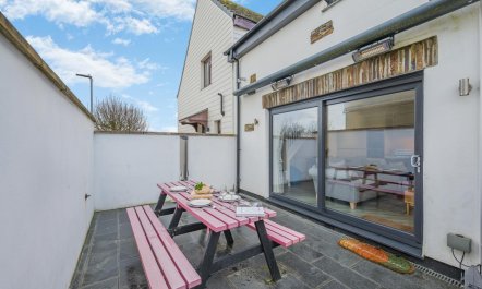 2 Bed in Padstow 3