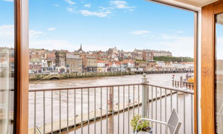 2 Bed in Whitby 9