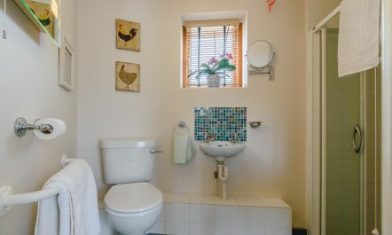 4 Bed in Bramfield 9