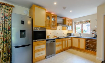 4 Bed in Bramfield 4