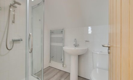 2 Bed in Woodbridge 5