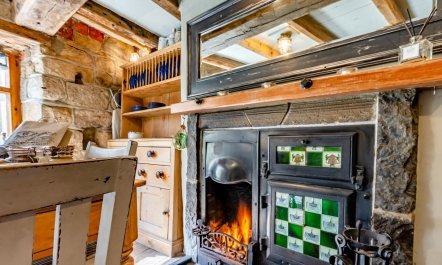 2 Bed in Whitby 8