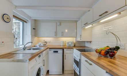 3 Bed in Porthleven 7