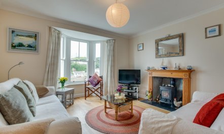 3 Bed in Porthleven 1