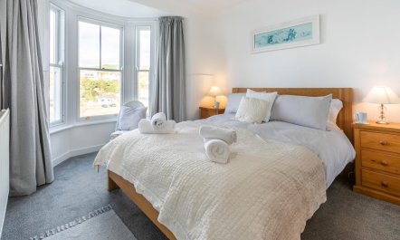 3 Bed in Porthleven 6
