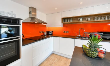 3 Bed in Llanbedrog 5