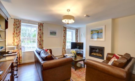 2 Bed in Beaumaris 1