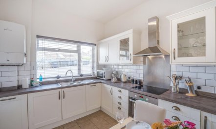 2 Bed in Swanage 3