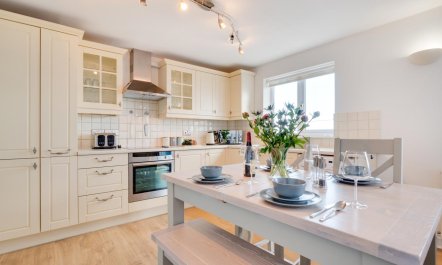 2 Bed in Porthleven 1