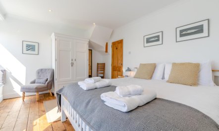 2 Bed in Porthleven 4