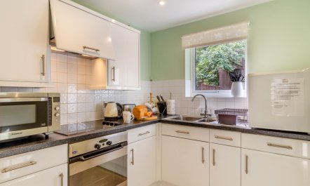 2 Bed in Charmouth 2