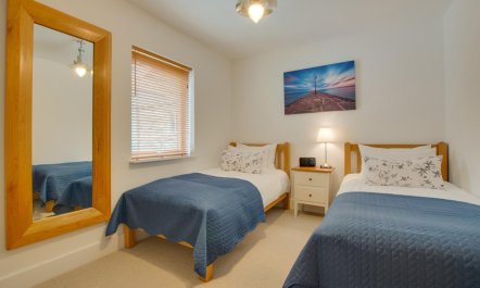 2 Bed in Porthleven 0