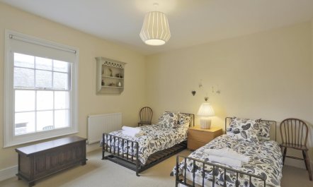 2 Bed in Southwold 7