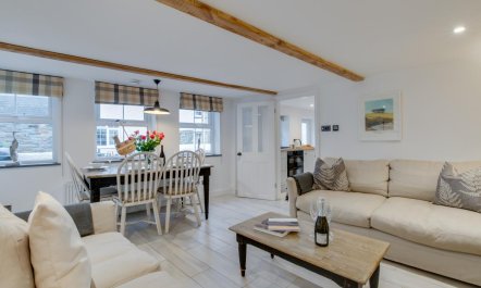 3 Bed in Padstow 1