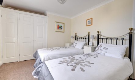 2 Bed in Whitby 4