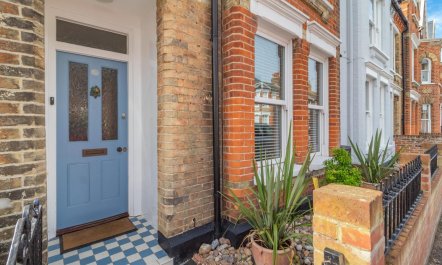 4 Bed in Southwold 5